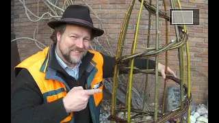 Rankobelisk für die Gartensaison flechten - einfache Methode