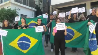 Manifestação pró juiz Sérgio Moro em frente a Justiça Federal