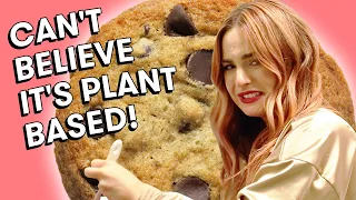 How JoJo Makes Vegan Chocolate Chip Cookies for Santa | What's Cooking? | Seventeen