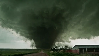 CLOSE VIOLENT TORNADO SOUND !!! Coleridge, NE 6-17-14