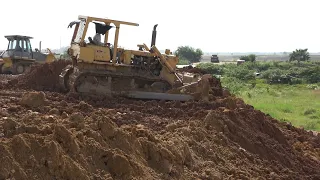 Incredible High Skills Operators Old Bulldozer Komatsu Working with Dump Truck Dumping Dirt
