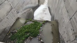 Floating Debris Removal by Spillway Flap Gate