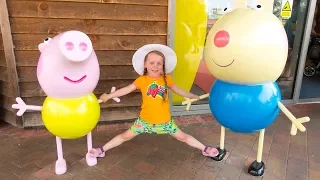 Gaby and Alex play with Mom at the Amusement Park Family Fun