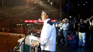 AGORA! Bolsonaro se emociona ao ser aclamado por multidão na Festa do Peão de Barretos