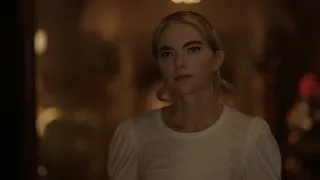 Legacies 4x05 Lizzie finds out that Alaric is hurt