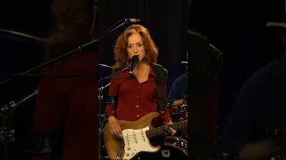 "Need You Tonight" from Bonnie's April 2016 performance at Amazon HQ. #BonnieRaitt