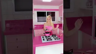 Barbie cozinheira? Receita de pipoca 🍿 #shorts