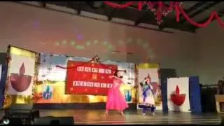 Ishani &Sanjana performing on Chittiyaan kalaiyaan and Nagada sang dhol baje