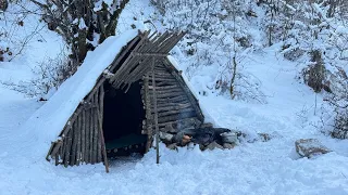 -20*C Winter Bushcraft Camp In The Snowy Forest & Exercising Hard In The Snow, Bushcraft Cooking