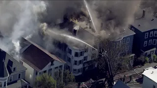 Salem fire spreads to multiple homes, buildings