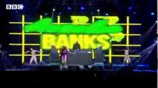 Azealia Banks - ATM Jam (Live @ at Reading Festifal 2013)