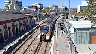 🇺🇦Електропотяг #Renfe 465 (Civia) в'їжджає та виїжджає зі станції Cornellà