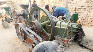 Small Diesel engine Old version unbelievable start up on wheat grinder machine
