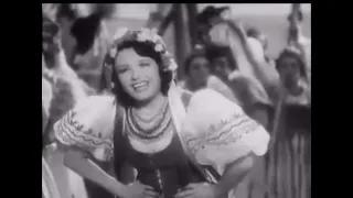 Pola Negri singing in her films