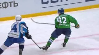 Jonathan Cheechoo brings some pain to Arzamastsev