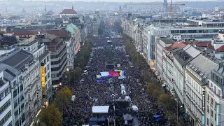 "Gegen die Angst" - Massendemo mit Olga Selenska in Prag