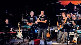 50cc - live 10cc tribute - Deep Dives 2: Right Between the Eyes (Wax)