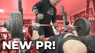 NEW BENCHPRESS PR! | 530LBS FOR REPS