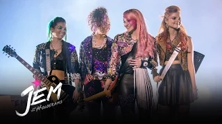 Jem and the Holograms - Featurette "A Look Inside"