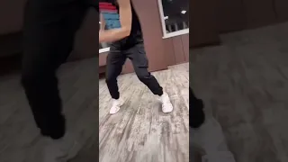 Shuffle dance freestyle