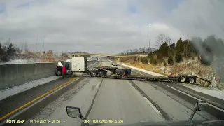 Semi crash in Williamstown KY causes huge delays | Oversize Load Crashes | Driver gets airlifted out