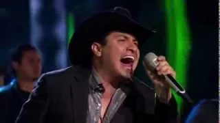 Julión alvarez y Ricardo Montaner cantan me va extrañar
