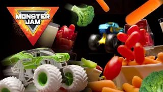 Monster Trucks Splash Into Glasses Of Juice! / Trucks vs Food!