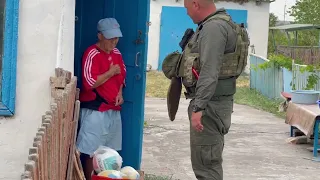 Гуманитарная миссия «Единой России» передала спортинвентарь в село Преображенка Херсонской области