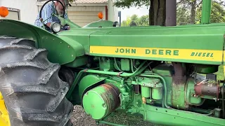 John Deere 820 Startup