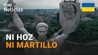 GUERRA: UCRANIA retira los SÍMBOLOS SOVIÉTICOS de la ENORME ESTATUA "MADRE PATRIA" de KIEV | RTVE