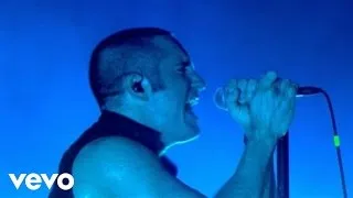 Nine Inch Nails - The Hand That Feeds (Live: Beside You In Time)