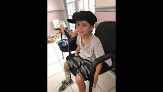 6 year old sings Thats what I like Bruno Mars