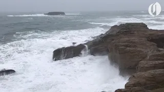 High seas and dramatic waves at the Oregon coast