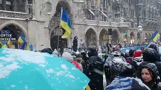 Franziska Davies speaks on Ukraine rally in Munich Marienplatz 23.01.21