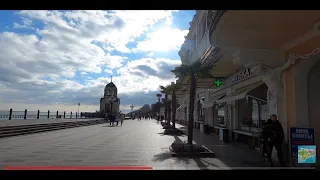 ▶️ Гуляю по городу и стая собак за мной Море. Набережная Ялты. Крым сегодня 2023 /Ялта на ЮТУБ