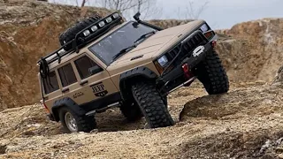 Axial SCX10 III Jeep Cherokee XJ Off-road Driving 4X4 RC Car No.17