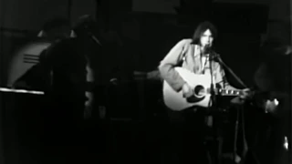 The Band featuring Neil Young: "Four Strong Winds" live 1976 (HQ audio)