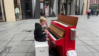 Chase the Sun by Planet Funk cover - Public piano performance of Ibiza and Darts Classic.