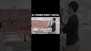 🤖 El PRIMER ROBOT social #shorts