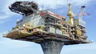 The 5 Biggest And Most Badass Oil Rigs In The World