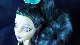 Обзор Monster High Boo York Elle EeDee - Элле Ээдии на английском