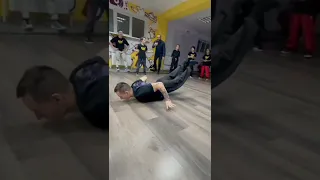 BREAK DANCE CLUB УЧЕТЕЛ DIMAN VOYKA.