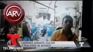 Graban asalto dentro de un bus público | Al Rojo Vivo | Telemundo