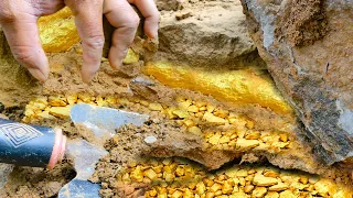 Gold Hunting! Digging for Treasure worth millions from Huge Nuggets of Gold, Mining Exciting.