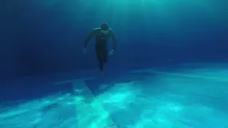 Хожу по дну бассейна/ Molchanovs Freediving  bottom of the pool