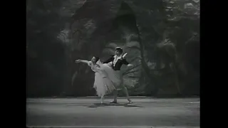 Rudolf Nureyev & Margot Fonteyn Pas de Deux in ballet GISELLE - ACT 2, 1962 performance