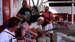 Jam session at Paradise Lounge Bar Corralejo.