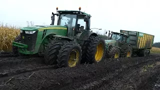 John Deere 8530 Working Hard in The Mud During Maize / Corn Chopping | JD 8370R | Häckseln 2017