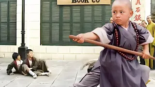 A seven-year-old child was bullied by bad guys.  He single-handedly defeated 10 bad guys.#kung Fu