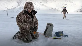 Lake of polar giants. Fishing for the Arctic char | S Polem! (Successful hunt)